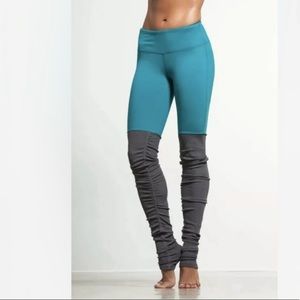 Alo teal and gray gathered leggings size Medium